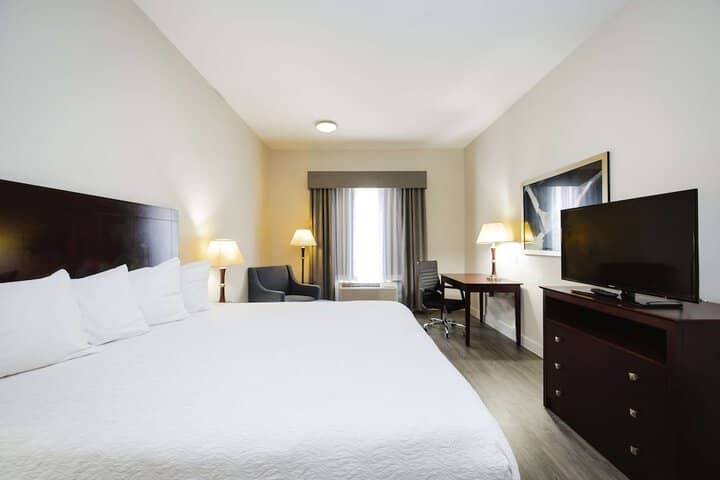 Room 8 of 25